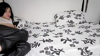 Amateur Teen Gets Asslicked And Rimjob In Homemade Video