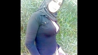 Amateur Turkish-Arabic-Asian Mix In Hijab Photos, Series 7