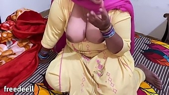 Big Boobs Girl From Pakistan And India Engage In Homemade Sex