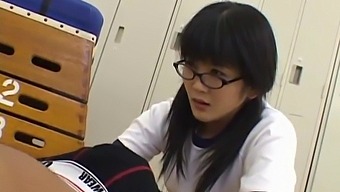 Yuria Hunkert Naar Een Harde Lul In Haar Vagina